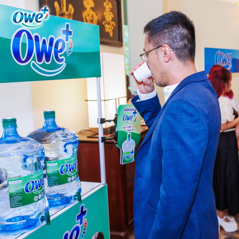 Nước bình giá rẻ Owe 19L Có Vòi